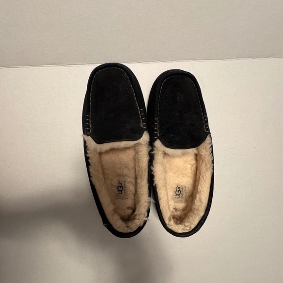 UGG Ansley Slipper Women's Moccasins - Black, US 9 - Picture 1 of 9